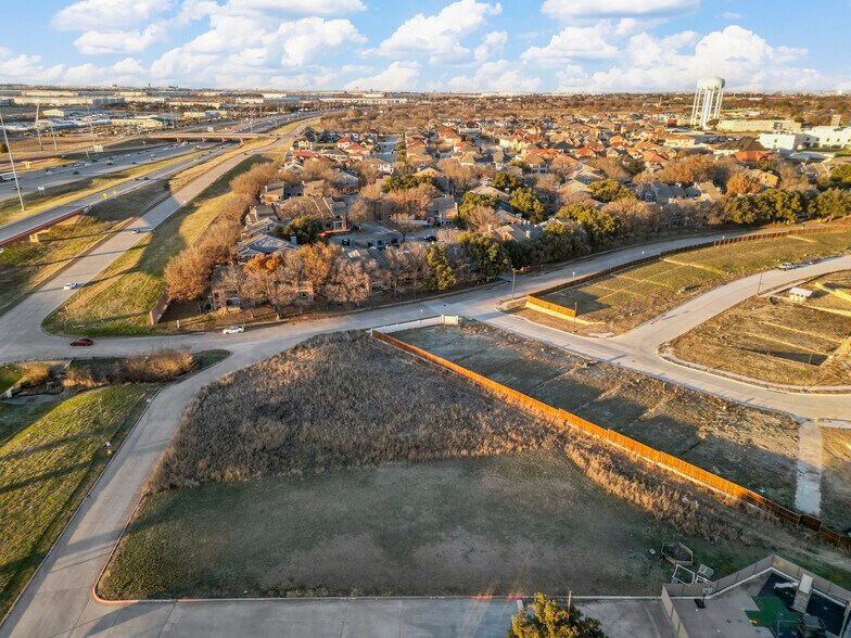 4420 Rainier St, Irving, TX à vendre - Photo de l’immeuble – Image 2 sur 10