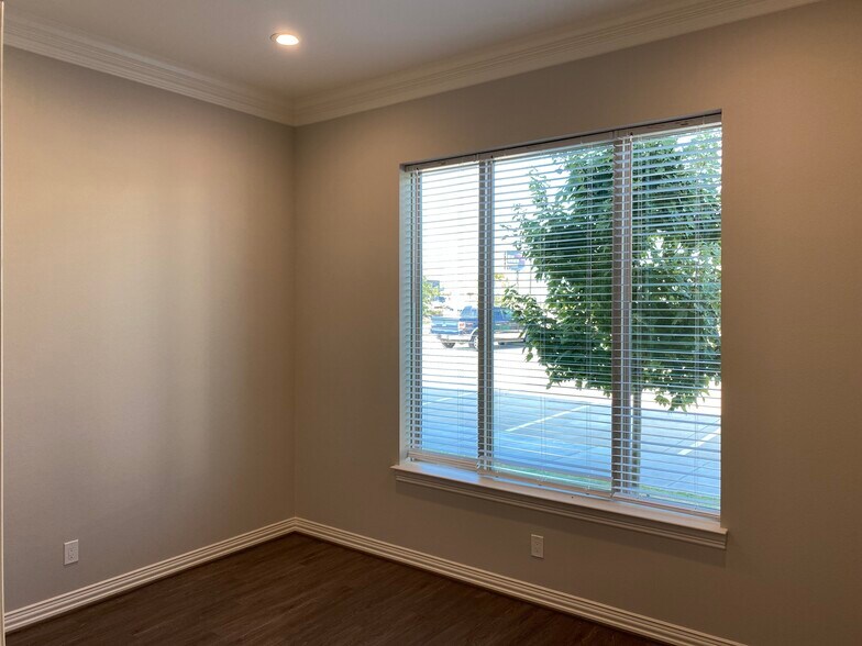 8018 Preston, Frisco, TX à vendre - Photo de l’immeuble – Image 2 sur 11