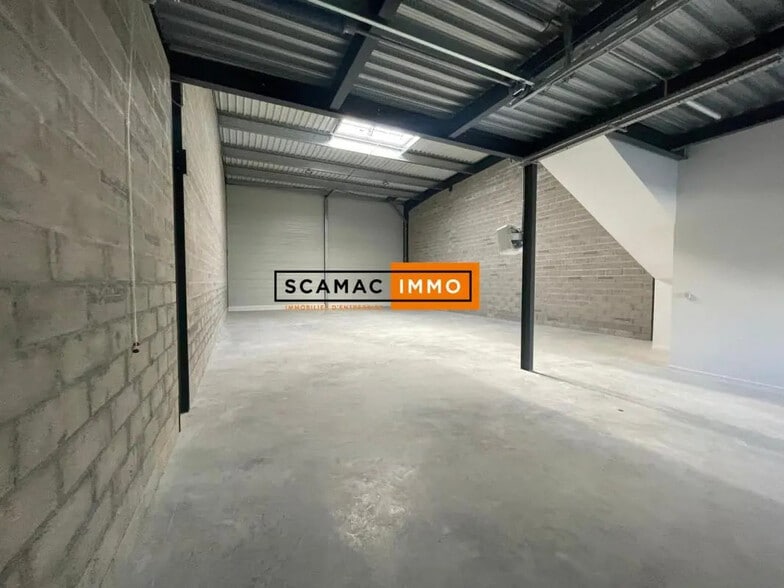 Industriel/Logistique dans Les Mureaux à louer - Photo de l’immeuble – Image 3 sur 7