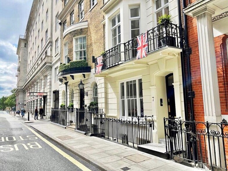 7 Stratton St, Londres à louer - Photo de l’immeuble – Image 2 sur 25