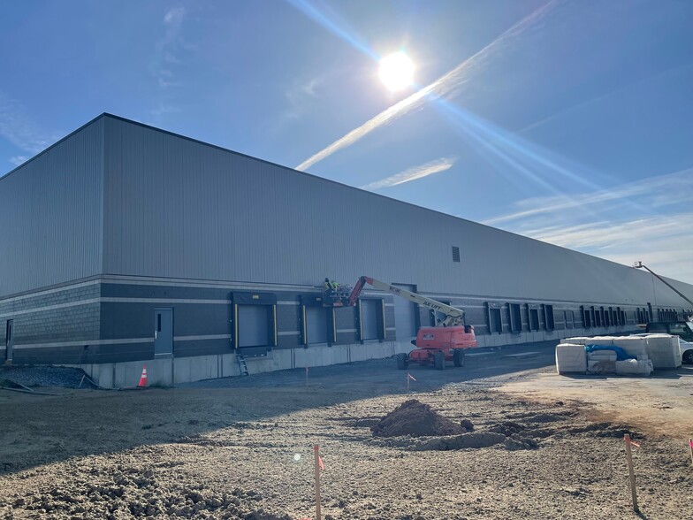 450 Ben Franklin Blvd, Lancaster, PA à louer - Photo de l’immeuble – Image 3 sur 15
