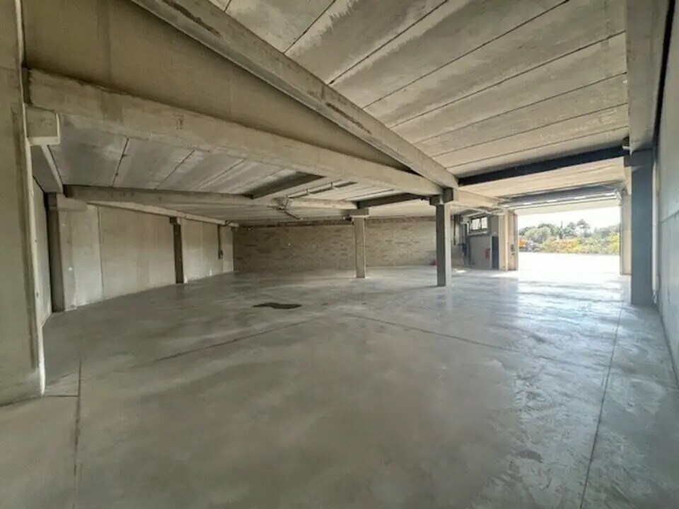 Local d’activités dans Vendargues à louer Photo intérieure– Image 1 sur 5