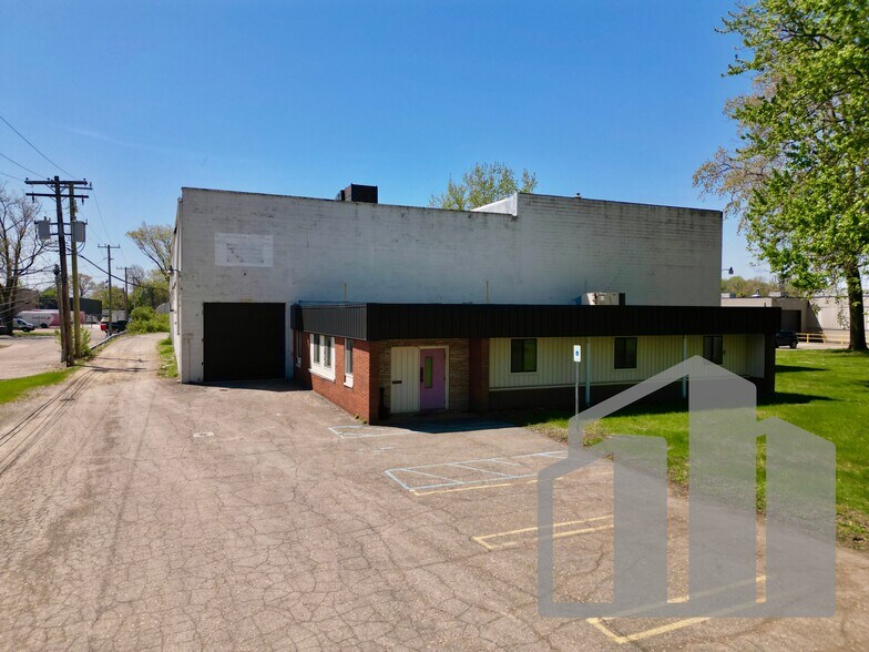 35425 Schoolcraft Rd, Livonia, MI à vendre - Photo de l’immeuble – Image 2 sur 17
