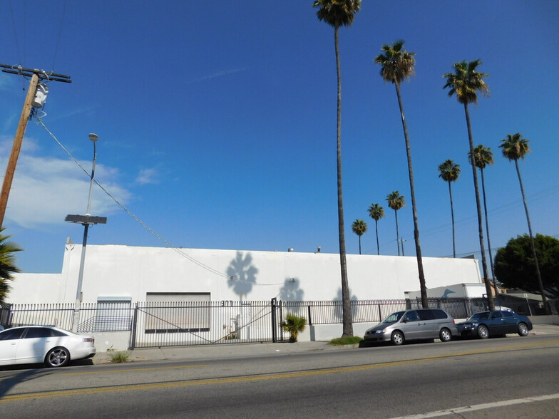 365 E Jefferson Blvd, Los Angeles, CA à louer - Photo de l’immeuble – Image 3 sur 7