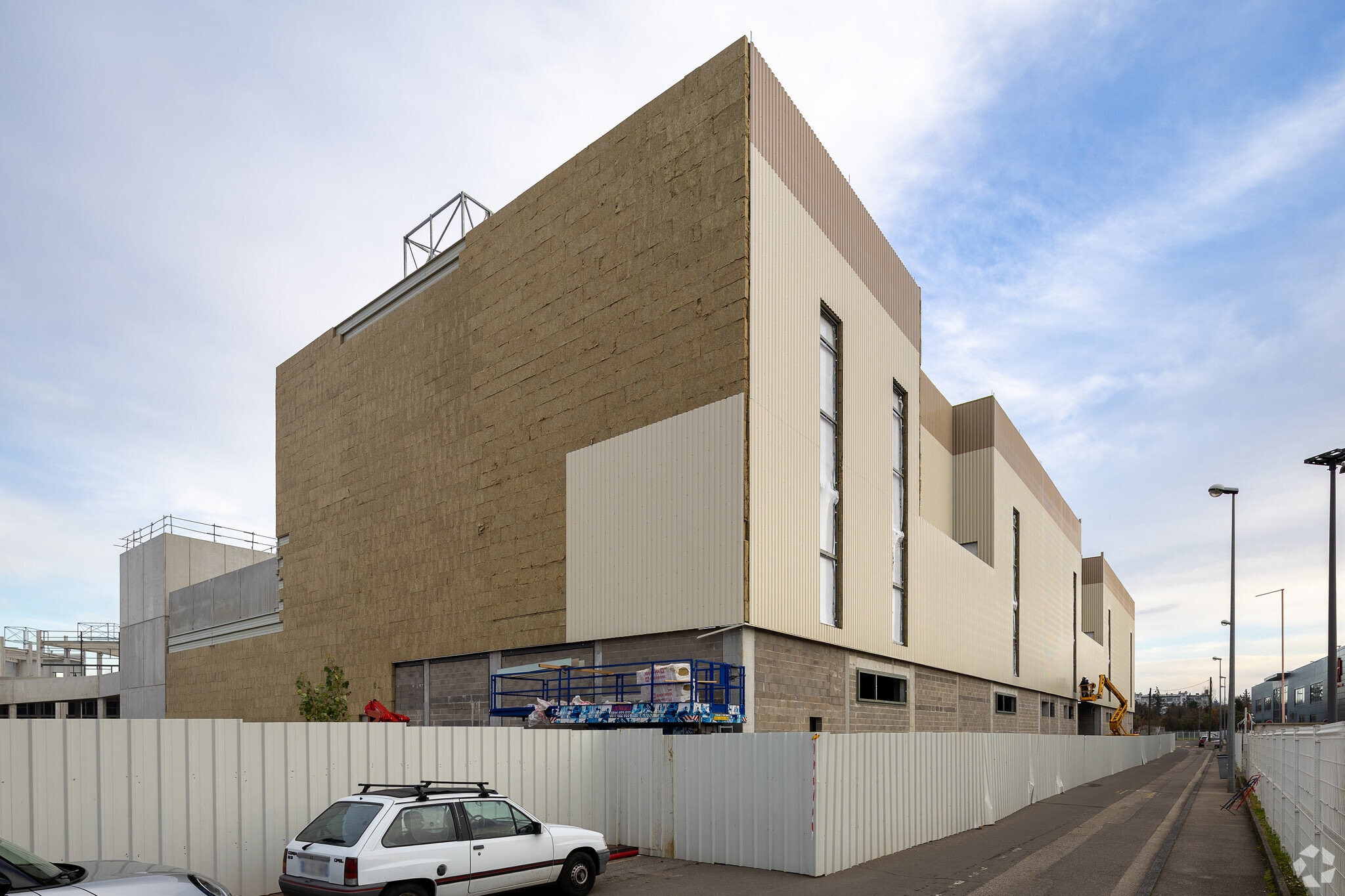 5 Rue Louis Blanc, Vénissieux à louer Photo principale– Image 1 sur 3