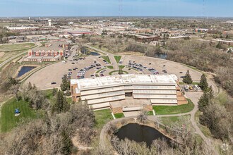 2 Pine Tree Dr, Arden Hills, MN - Vue aérienne  vue de carte - Image1