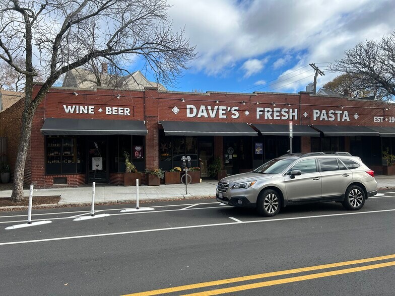 77 Holland St, Somerville, MA à vendre - Photo de l’immeuble – Image 2 sur 3