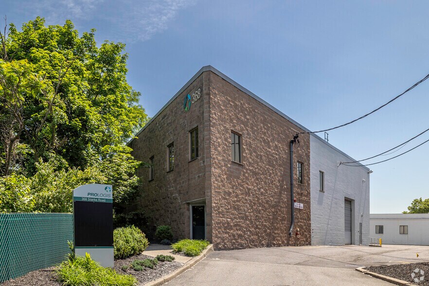 368 Starke Rd, Carlstadt, NJ à louer - Photo de l’immeuble – Image 2 sur 9