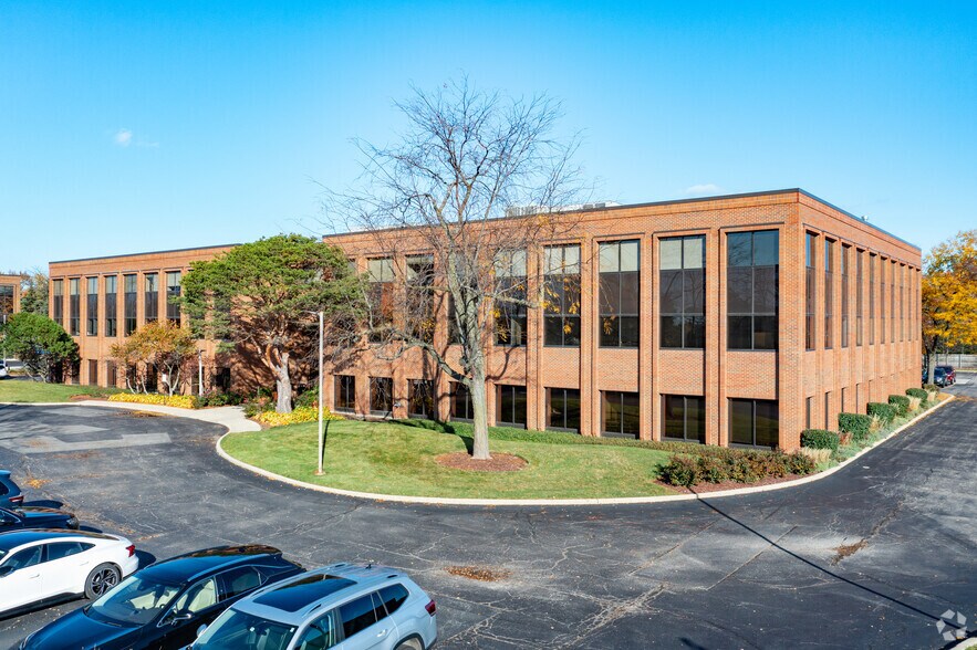 191 Waukegan Rd, Northfield, IL à louer - Photo de l’immeuble – Image 3 sur 7