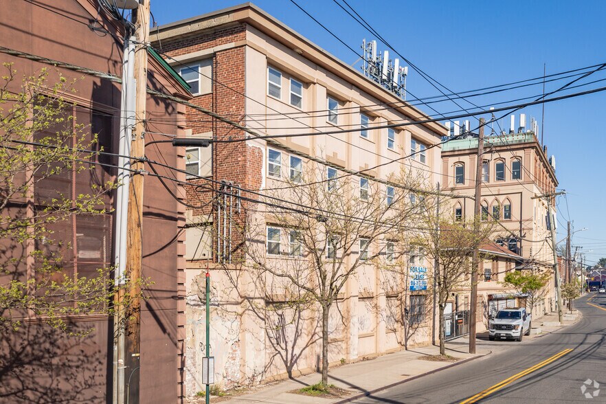 3087 Richmond Ter, Staten Island, NY à louer - Photo de l’immeuble – Image 1 sur 5