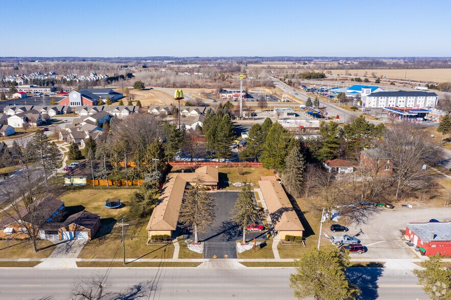 335 E Lewis Ave, Milan, MI à vendre - Aérien – Image 3 sur 4