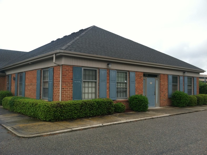 1134 N Road St, Elizabeth City, NC à louer - Photo de l’immeuble – Image 3 sur 6