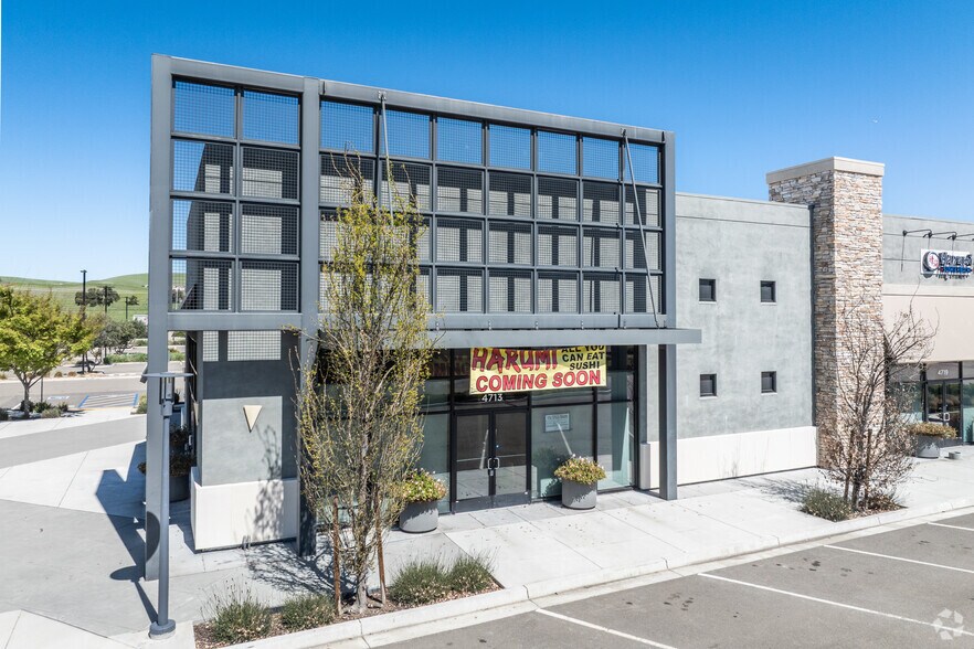 4713-4719 Livermore Outlets Dr, Livermore, CA à vendre - Photo de l’immeuble – Image 2 sur 4