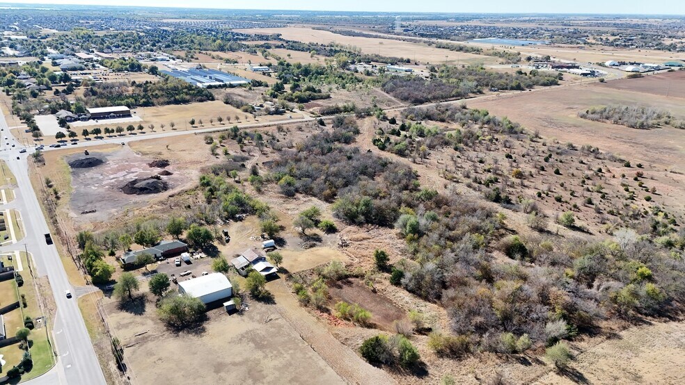 W Hefner Rd & N County Line Rd, Yukon, OK à vendre - Photo de l’immeuble – Image 3 sur 5