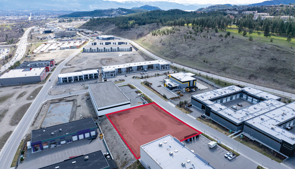 2075 Matrix Cres, Kelowna, BC à vendre - Photo de l’immeuble – Image 3 sur 8