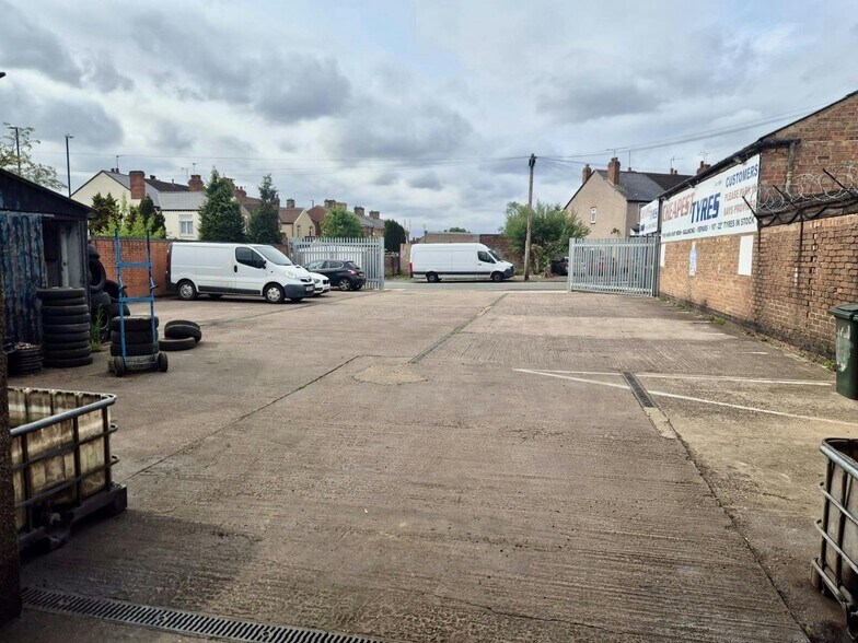 1165 Foleshill Rd, Coventry à vendre - Photo de l’immeuble – Image 3 sur 14