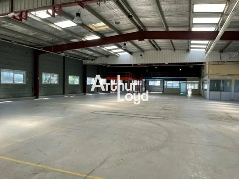 Local d’activités dans Antibes à louer - Photo intérieure – Image 2 sur 4