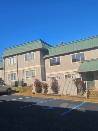 Plus de détails pour 2225 Golf Rd SW, Huntsville, AL - Logement à vendre