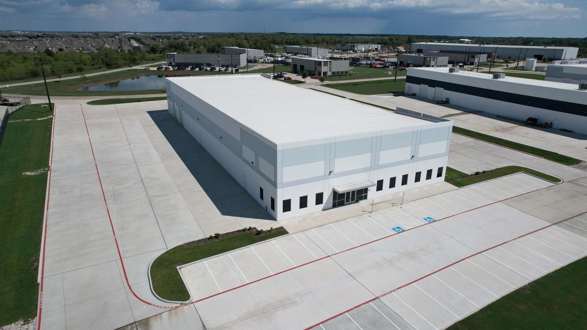 0 Parkside Ave, Baytown, TX à louer Photo de l’immeuble– Image 1 sur 6