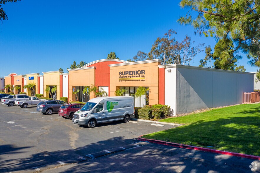 8164-8166 Miramar Rd, San Diego, CA à louer - Photo de l’immeuble – Image 3 sur 5
