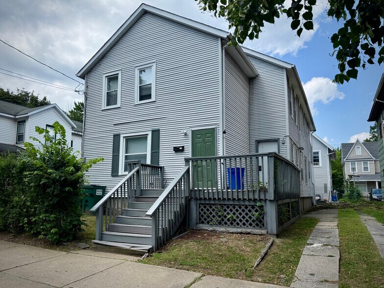 Binghamton Student Housing Trio portefeuille de 3 biens à vendre sur LoopNet.fr - Photo de l’immeuble – Image 3 sur 62