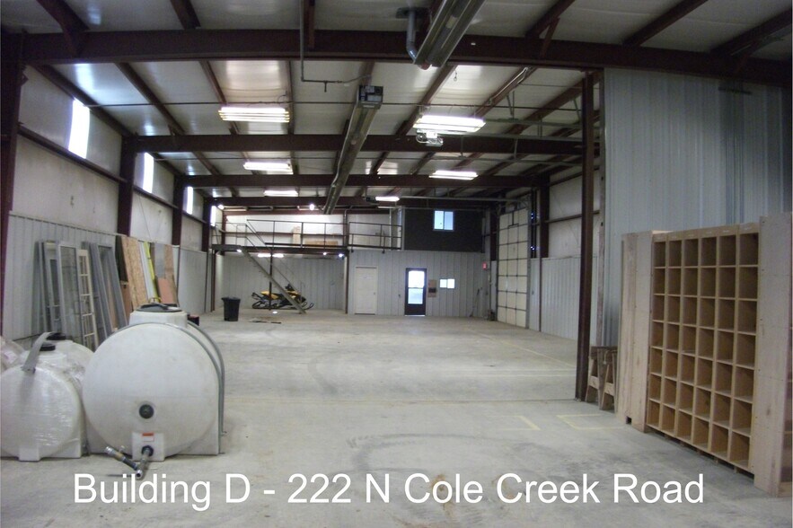 222 Cole Creek Rd, Evansville, WY à louer - Photo intérieure – Image 3 sur 5