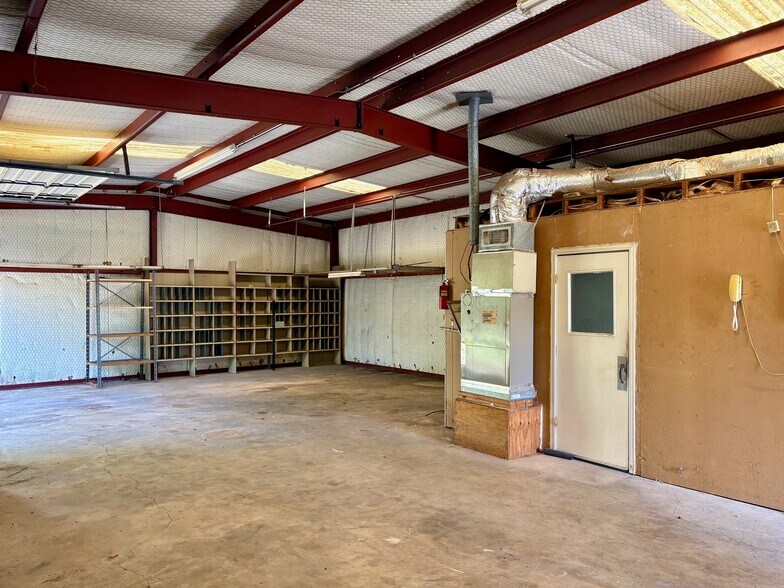 203 W Pembroke Ave, Dallas, TX à vendre - Photo de l’immeuble – Image 2 sur 7