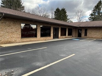 Plus de détails pour 2921 Leechburg Rd, Lower Burrell, PA - Bureau à louer