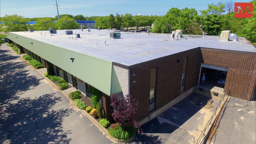 99-109 Bridge Rd, Hauppauge, NY à louer - Autre – Image 2 sur 7