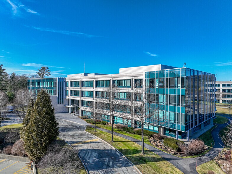 133 Boston Post Rd, Weston, MA à louer - Photo principale – Image 1 sur 5