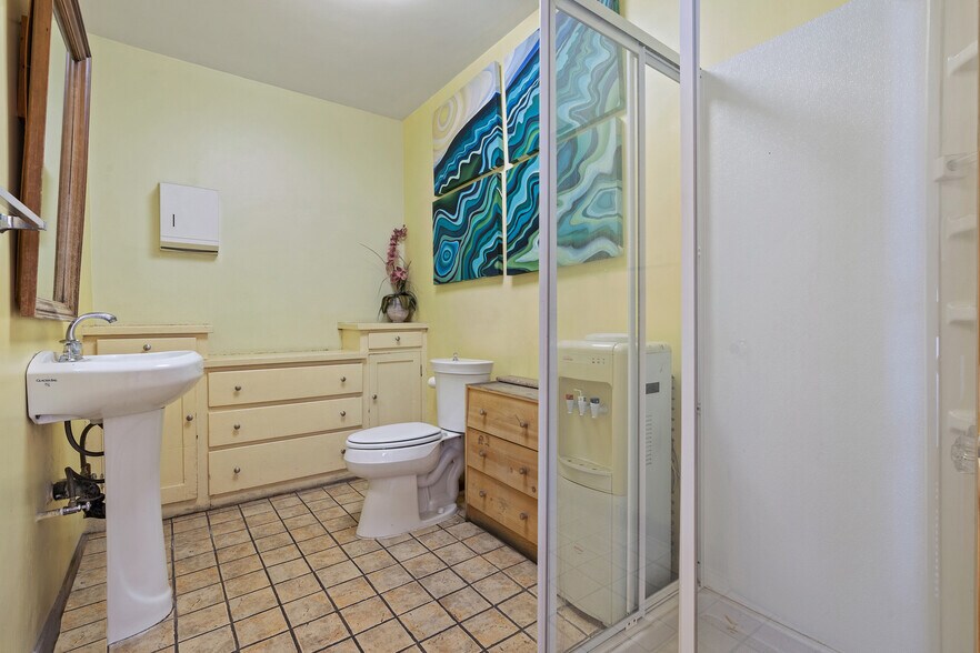 1415 N La Brea Ave, Los Angeles, CA à louer - Photo de l’immeuble – Image 3 sur 15