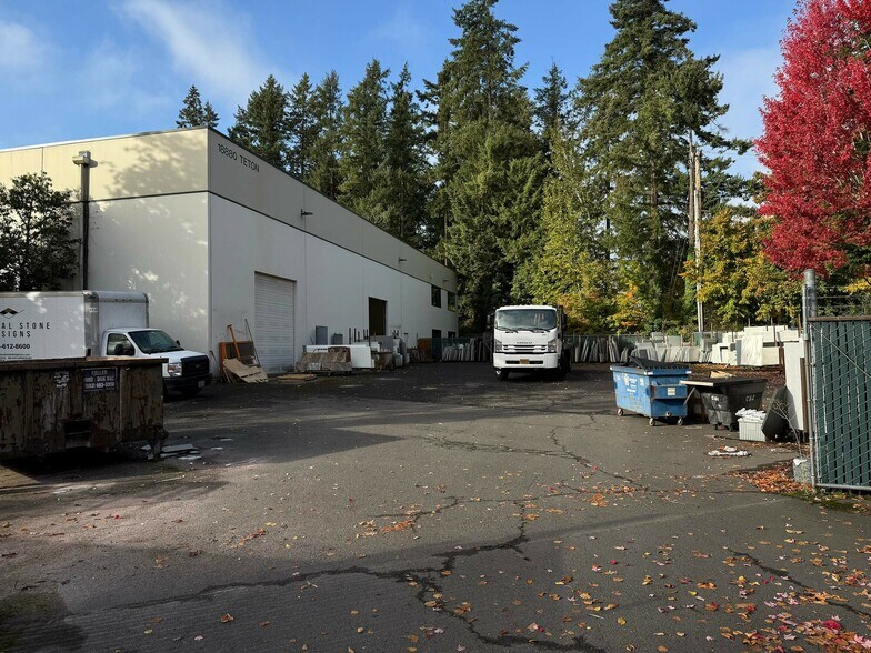 18880 SW Teton Ave, Tualatin, OR à louer - Photo de l’immeuble – Image 3 sur 3