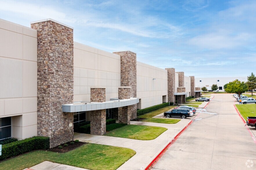 1420 Lakeside Pkwy, Flower Mound, TX à louer - Photo de l’immeuble – Image 2 sur 5