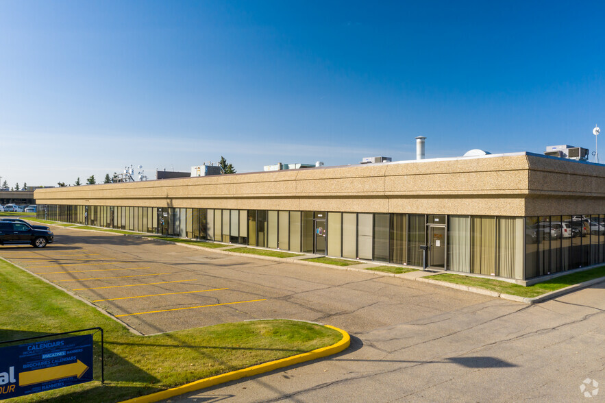 4934-4954 89 St NW, Edmonton, AB à louer - Photo principale – Image 2 sur 5