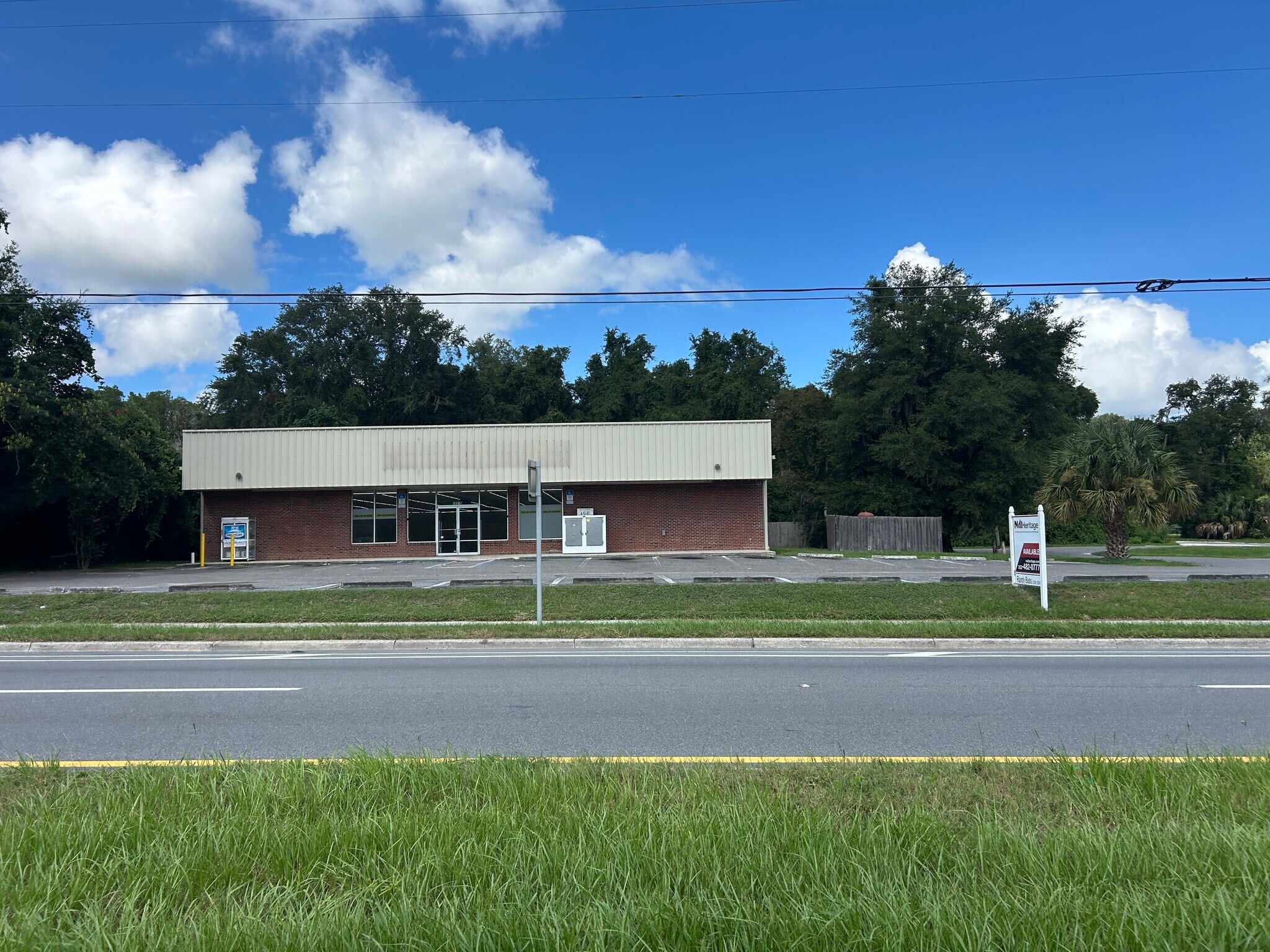 18210 N US Highway 301, Citra, FL à vendre Photo de l’immeuble– Image 1 sur 7