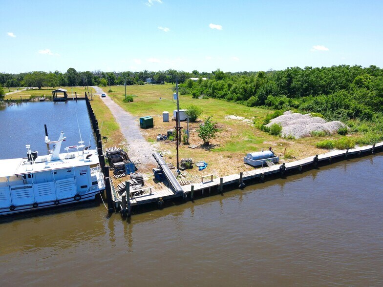 5129 Beulah st, Lafitte, LA à vendre - Photo de l’immeuble – Image 2 sur 9