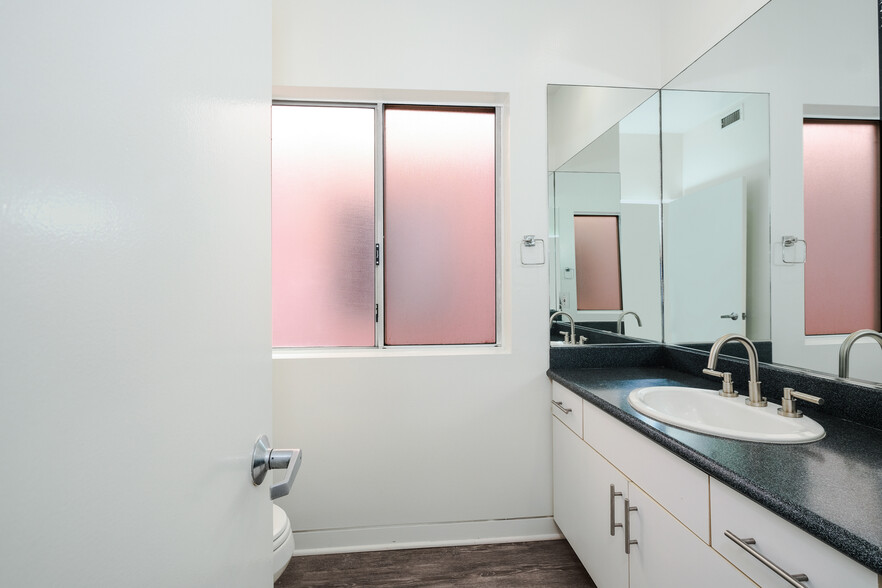 227 Market St, Venice, CA à vendre - Photo de l’immeuble – Image 3 sur 36