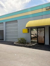 4990 SW 52nd St, Fort Lauderdale, FL à louer Photo intérieure– Image 1 sur 4