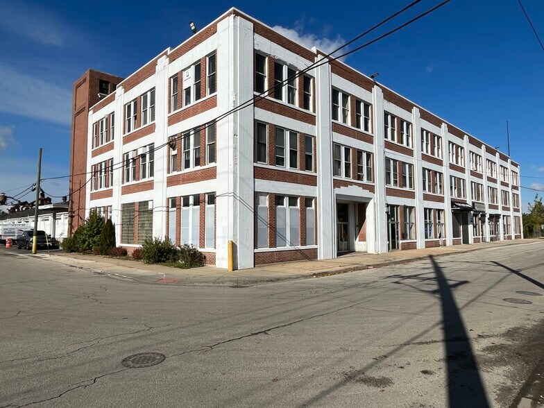 6546-6558 S Menard Ave, Bedford Park, IL à louer - Photo principale – Image 1 sur 1