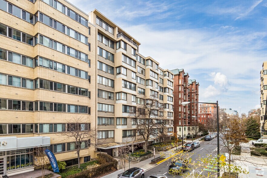 522 21st St NW, Washington, DC à vendre - Photo de l’immeuble – Image 3 sur 4