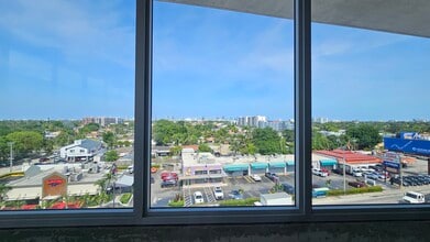 850 NW 42nd Ave, Miami, FL à louer Photo intérieure– Image 2 sur 3