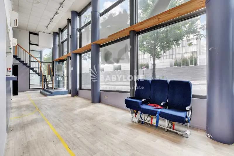 Bureau dans Paris à vendre - Photo de l’immeuble – Image 2 sur 7