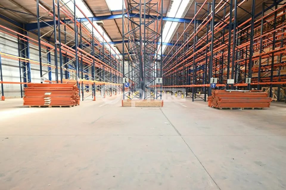 Local d’activités dans Genas à louer Photo de l’immeuble– Image 1 sur 7