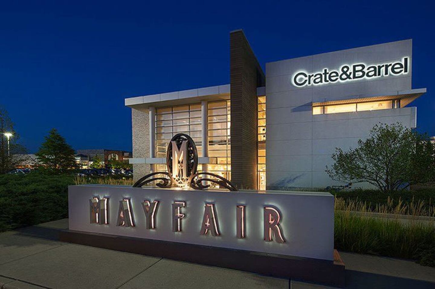 2500 N Mayfair Rd, Wauwatosa, WI à louer Photo principale– Image 1 sur 9