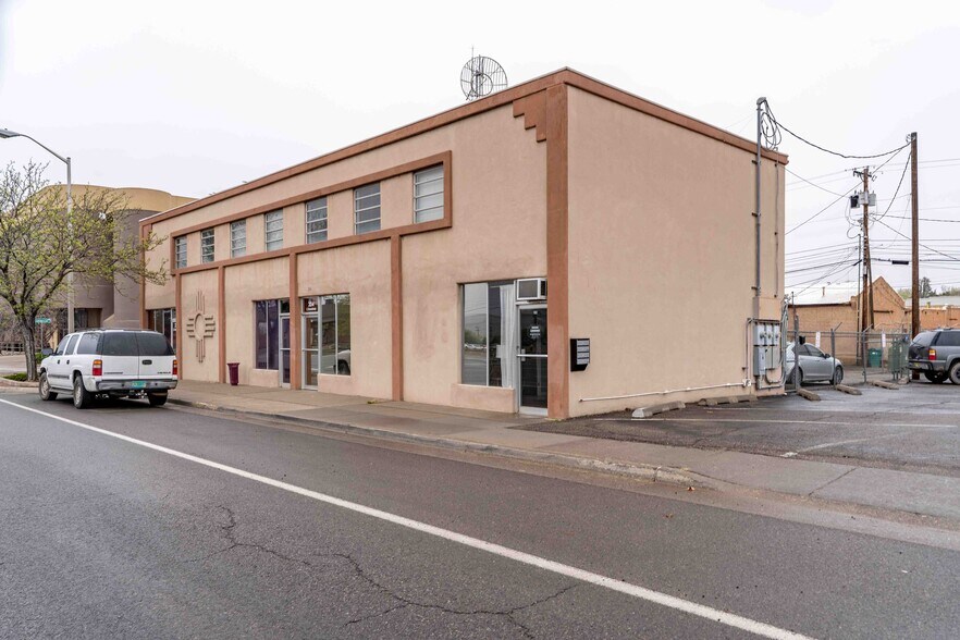 120 S Commercial Ave, Farmington, NM à vendre - Photo de l’immeuble – Image 3 sur 34
