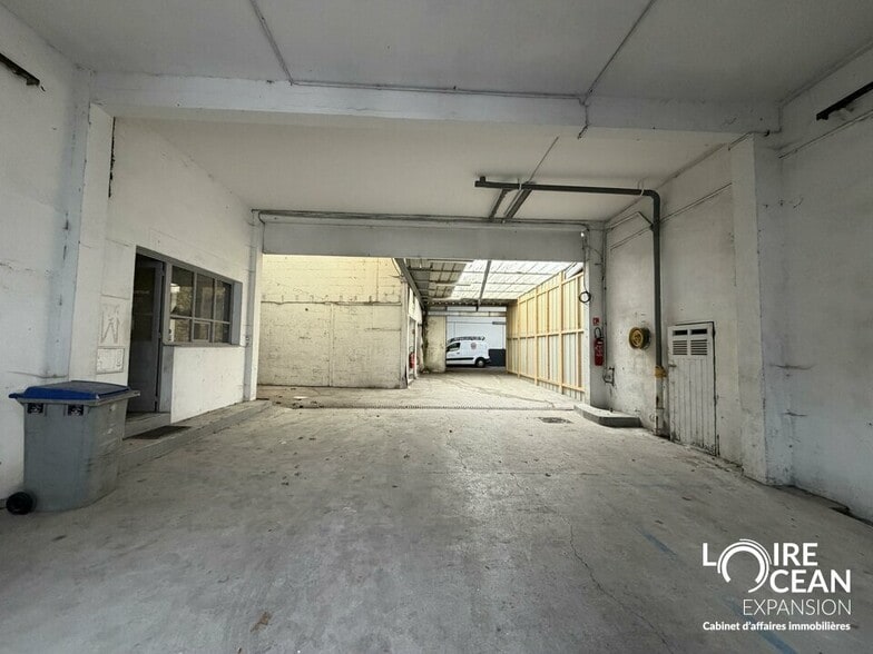 Local commercial dans Nantes à louer - Photo de l’immeuble – Image 2 sur 7