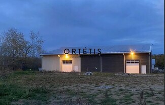 Plus de détails pour Local d'activités à louer