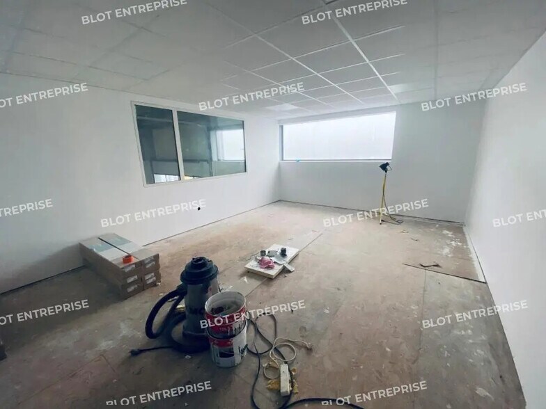 Local d’activités dans Guichen à louer - Photo intérieure – Image 3 sur 11