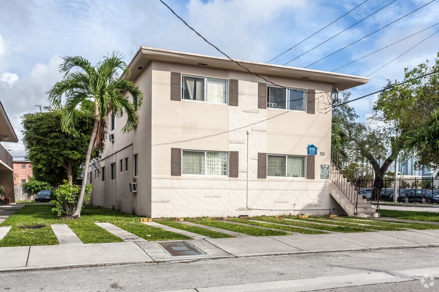 701 SW 5th St, Miami, FL à vendre - Photo de l’immeuble – Image 2 sur 3