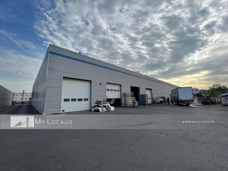 Industriel/Logistique dans Pierrelaye à louer - Photo de l’immeuble – Image 1 sur 8